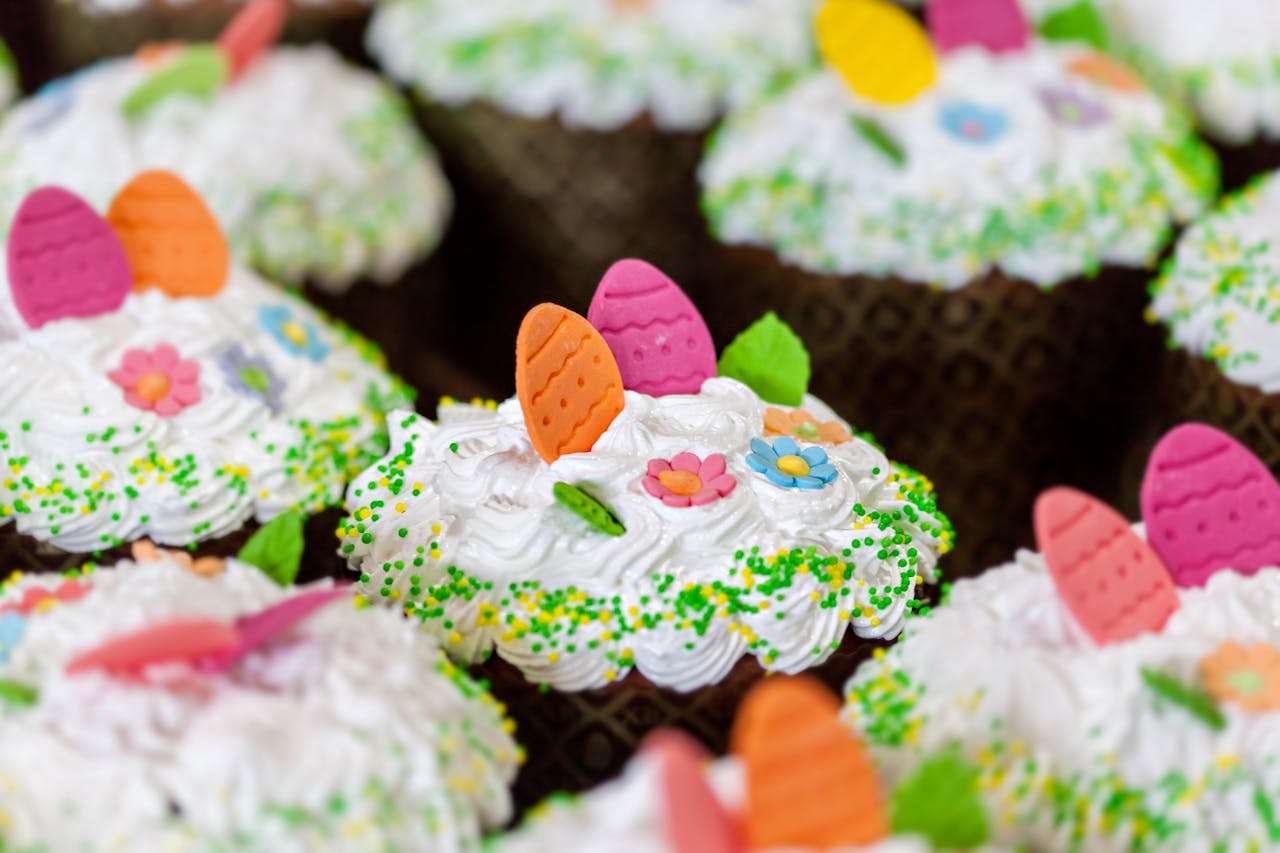 小学生必看：我的学校英语作文8篇，附中文翻译与写作技巧