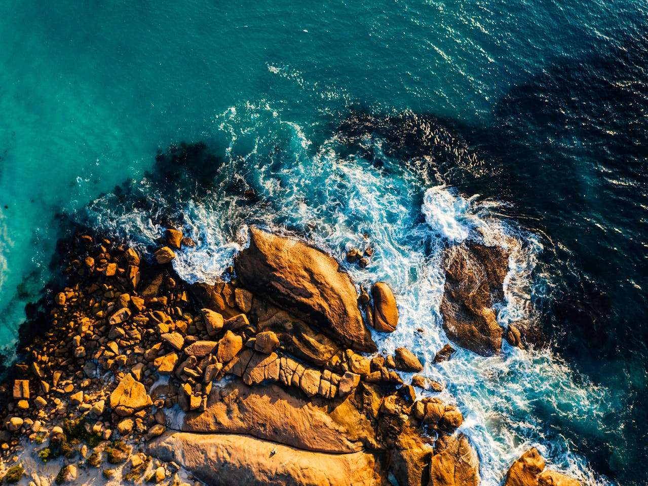 新手上路不慌张：8个基础商务英语邮件模板，快速入门职场沟通