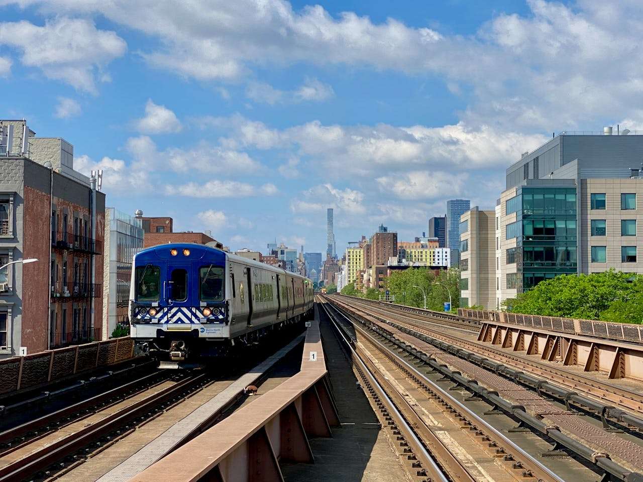 外贸人必备：10个高频英文邮件模板，轻松应对客户开发与跟进