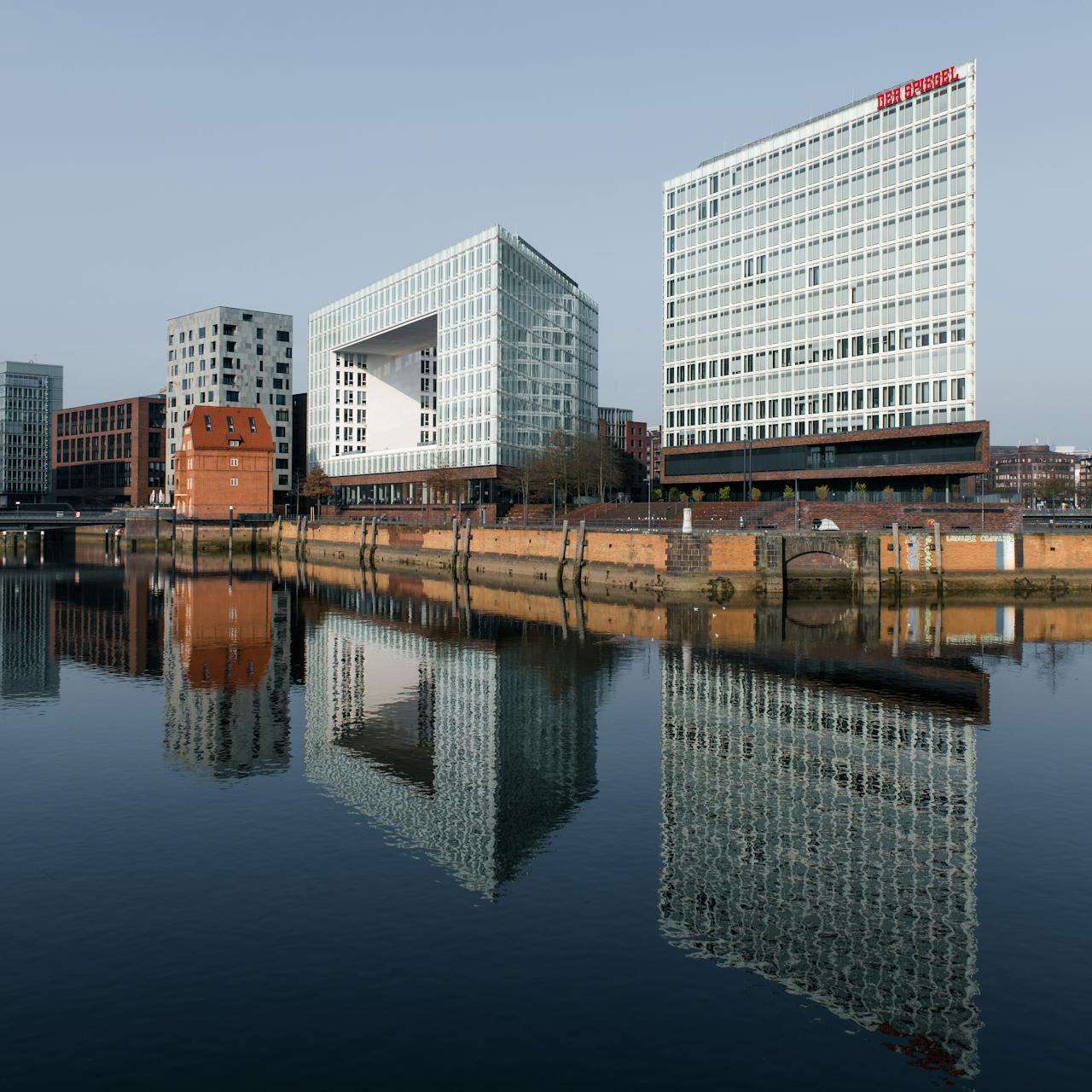 提升专业度：10个英文会议沟通邮件模板，职场进阶必备