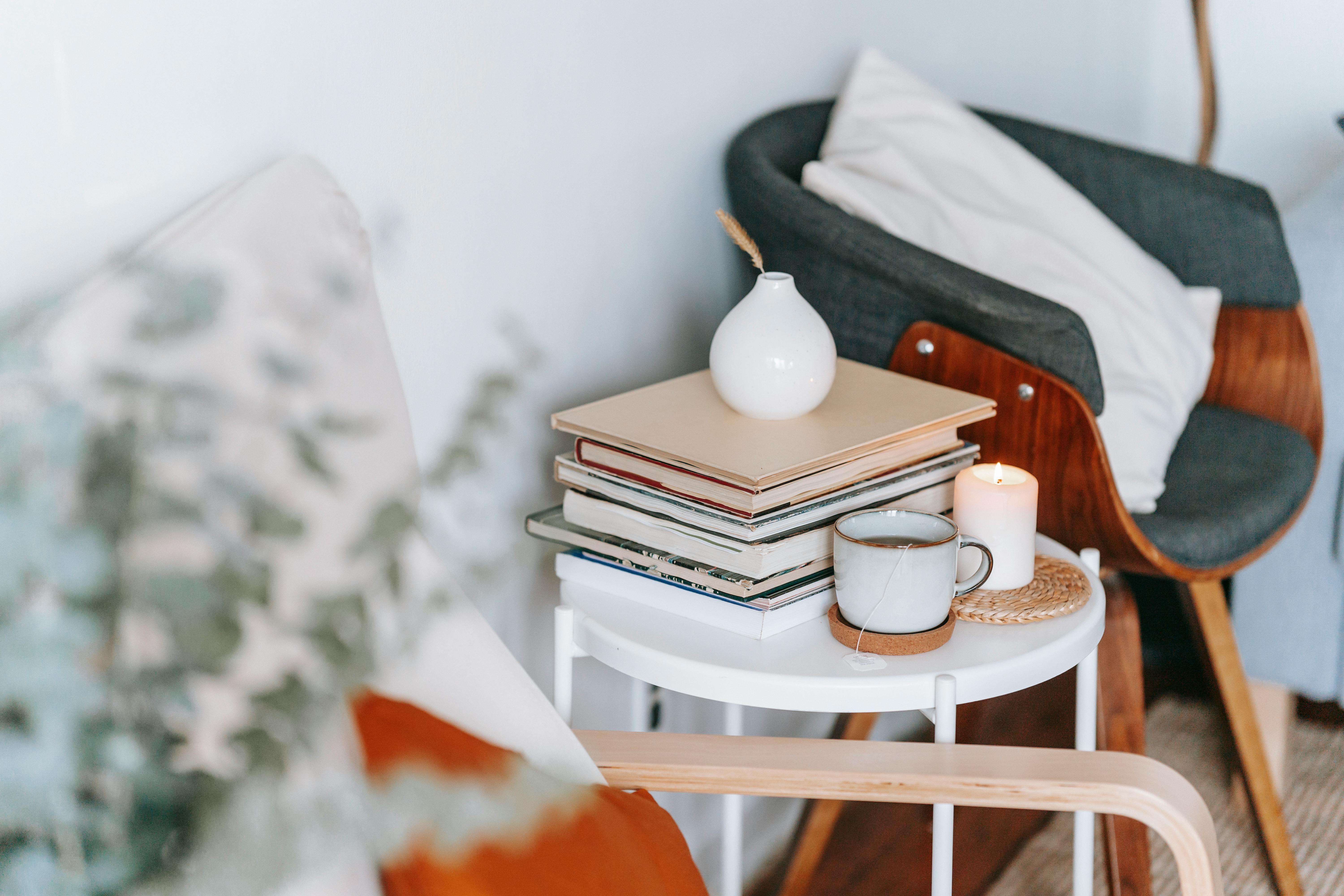 英语美文·双语阅读 | 读书的意义是什么？是为了在阅读中，悄悄治愈自己